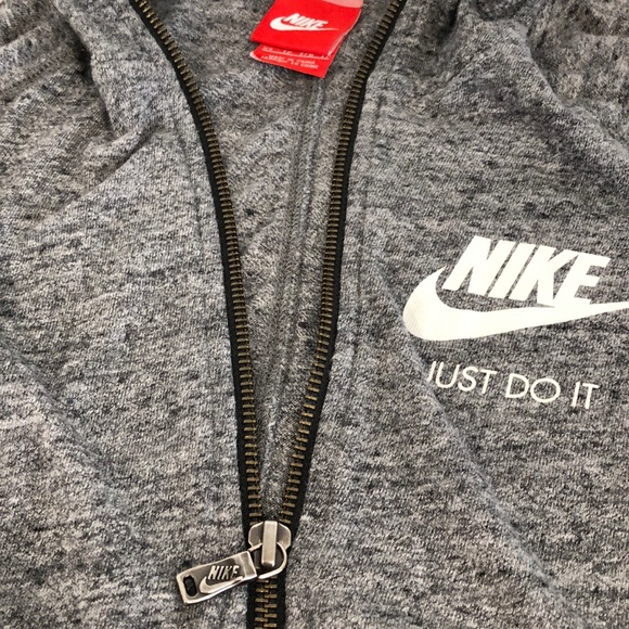 Nike gray hooded sweatshirt - Picture 4 of 5